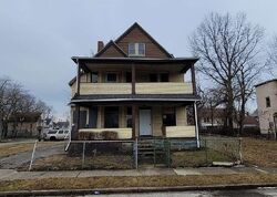  E 85th St