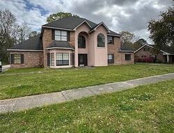 Kensington Dr