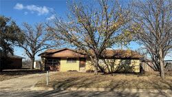  Crestridge Dr