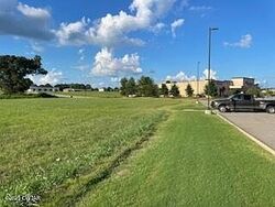  Garrett Dr