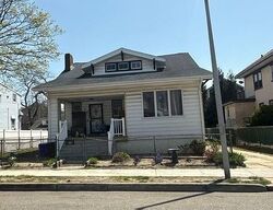  E Hudson St