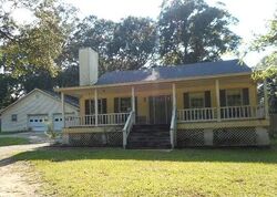  Robert Jefferson Dr E