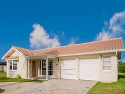  Leeward Ln