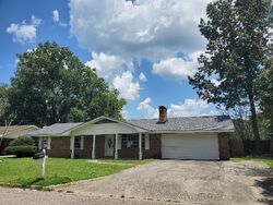  Meadowbrook Ave