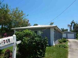  E 13th Ct