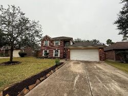  Meadowglen Dr