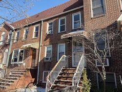  E 29th St