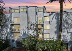 Hampton Ave Apt 4