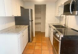  N 4th Ave Unit 902