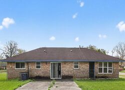  Glen Oaks Dr