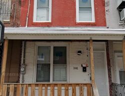  W Oakdale St