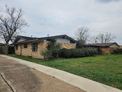  Knotty Oaks Trl