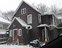  Moyer St