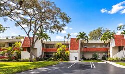  Cypress Blvd Apt 204