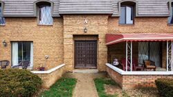  Country Club Dr Apt A