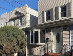  E 96th St
