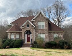  Walnut Dr