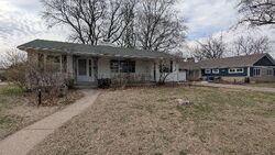  Parkwood Dr