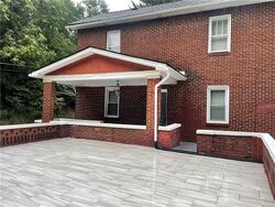  Ravine St