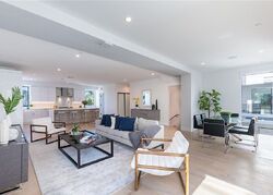  1/2 N Gramercy Pl