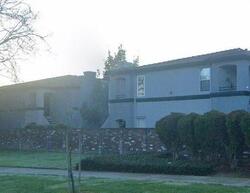  Laguna Oaks Dr