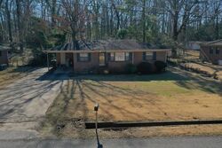  18th Ct Nw