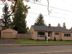  Se Woodstock Blvd