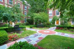 Beaconsfield Rd Apt 2