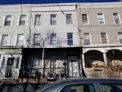  Van Horne St