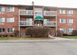  N Lakeside Dr Apt 1b