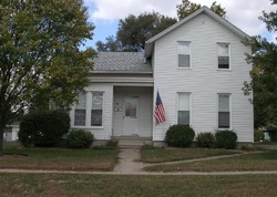  W Main St