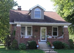  W Laurel St