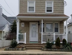  Blaine Ave