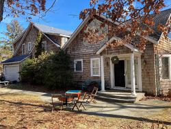  Quantuck Bay Ln