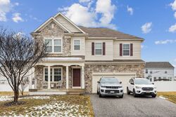  E Meadow Dr
