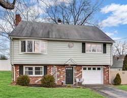  Sylvan Ln
