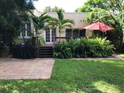  Alhambra Cir