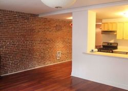  W 175th St