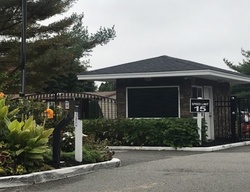  Village Cir W