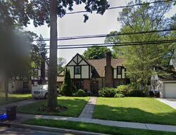  Maple Dr