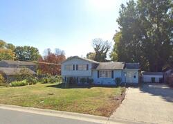  Woodleaf Rd