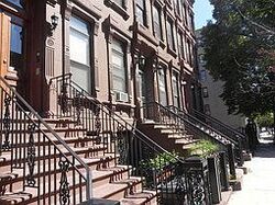  W 126th St