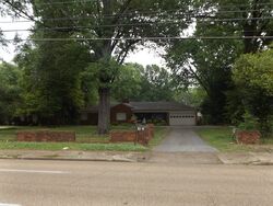 Poplar Ave