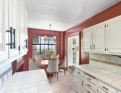  Pinehurst Ave Apt R32