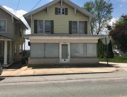  W Main St