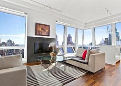  5th Ave Apt 31a