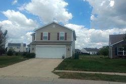  Roundlake Ln