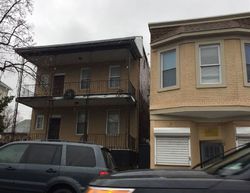  E 16th St