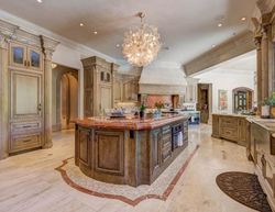  Royal Crest Ct
