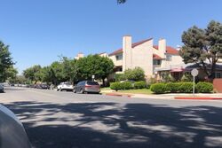  W Wilson Ave